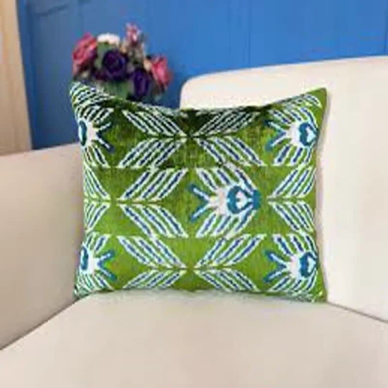 Royal Green 700 g Printed Pillow